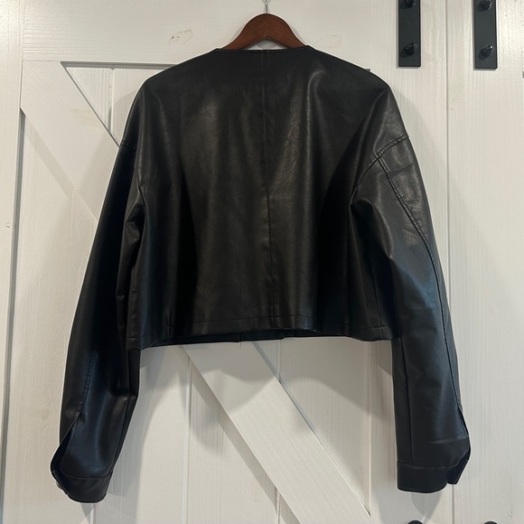 Lioness Coco Jacket in Onyx - Picture 6 of 8